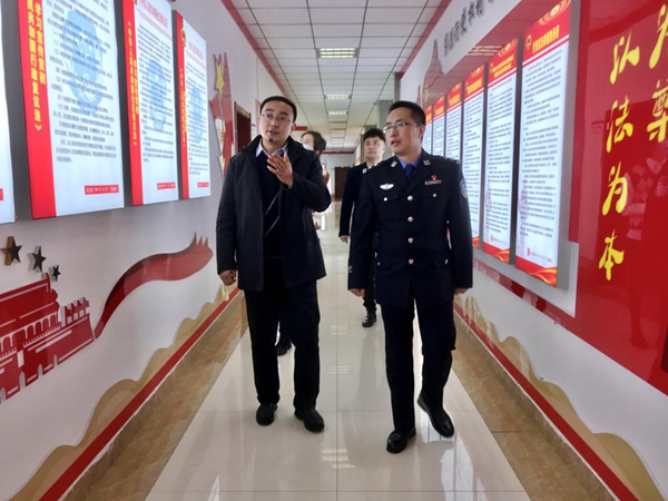 临夏监狱调研组到临夏州司法局交流党建工作1.jpg 临夏监狱调研组到临夏州司法局交流党建工作1.jpg