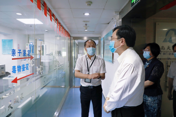 nEO_IMG_p3-陈旭东赴深圳调研司法行政队伍教育整顿工作 .jpg