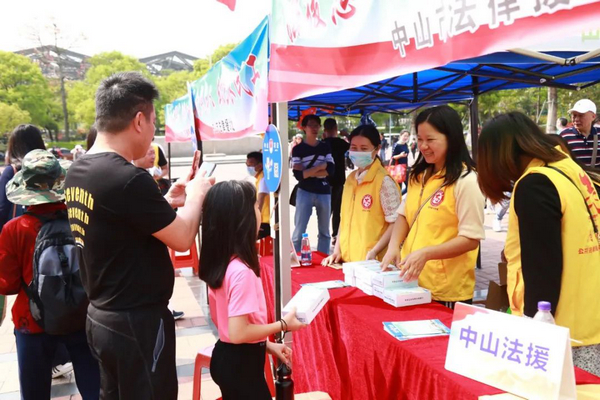 nEO_IMG_p4-做口袋书、办实事、创党建品牌&hellip;&hellip;广东司法行政队伍教育整顿蹄疾步稳① .jpg