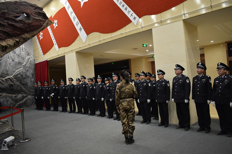 甘肃省戒毒管理局 省二所共同开展 “赓续红色血脉 学习时代楷模 弘扬英模精神” 主题教育活动3.jpg