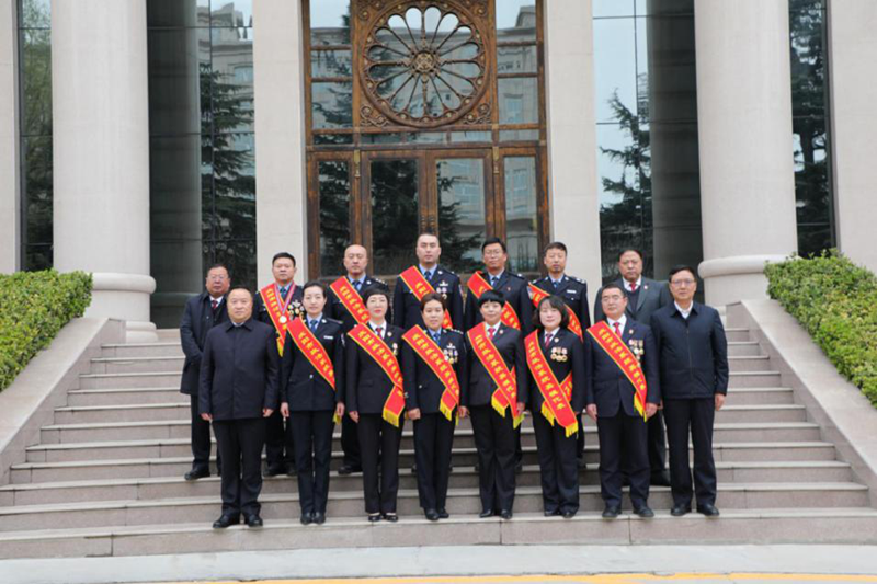 杨茂林：热爱尽忠诚 调解暖民心2.png