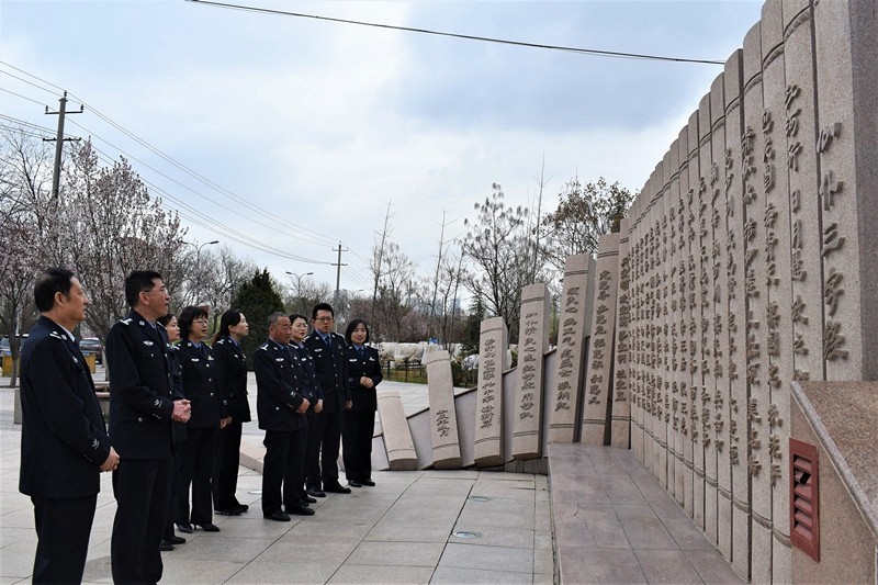 甘肃省第二强戒所开展“知敬畏 存戒惧 守底线”廉政教育活动3.jpg