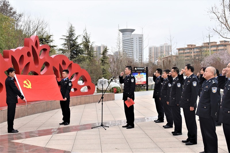 甘肃省第二强戒所开展“知敬畏 存戒惧 守底线”廉政教育活动1.jpg