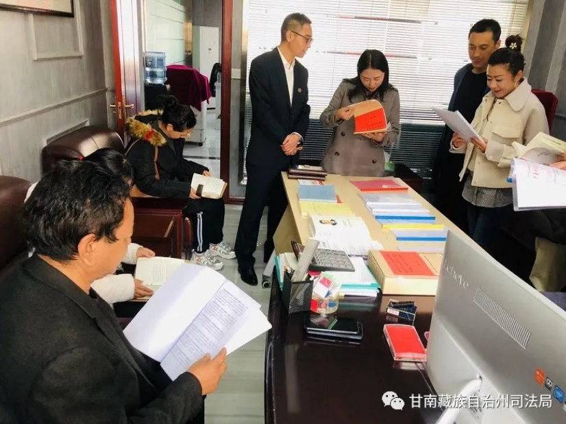 跟班先进找差距:见贤思齐 与身边榜样同行123.png 跟班先进找差距:见贤思齐 与身边榜样同行123.png