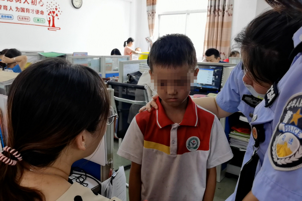 nEO_IMG_p3-身边的力量 _ 遇到困难不用愁,他们总会出现在你身边!.jpg