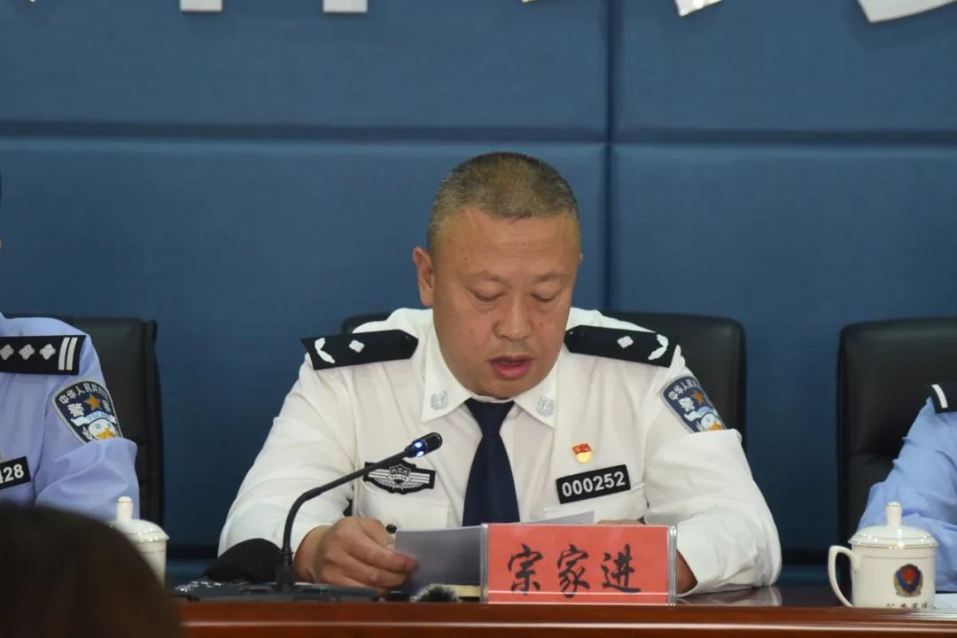 1624240886521033209.jpg za2.jpg