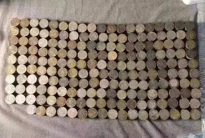 1658131207363089184.jpg 4.jpg