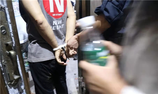 抓捕现场.jpeg