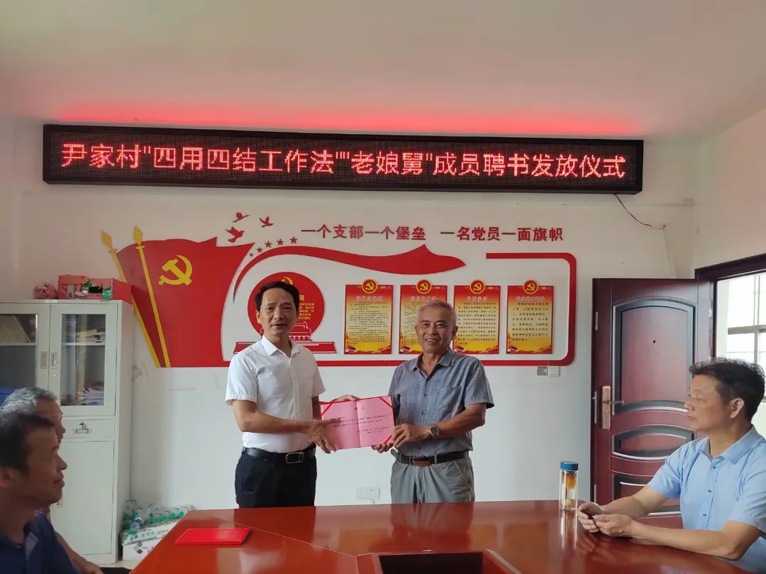 8ca2f27ed1014b338d3ab5a4ab0acd51.jpg 8ca2f27ed1014b338d3ab5a4ab0acd51.jpg