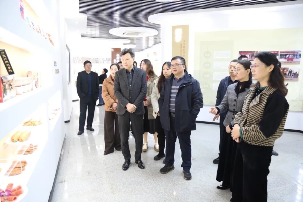 中国农科院现代农业规划编制畜禽水产组到华英公司参观调研