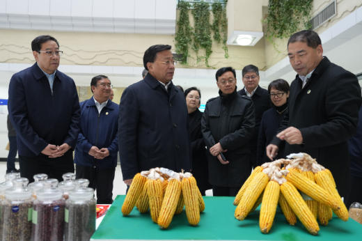 韩俊在陕西调研时强调 推动科技创新和产业创新深度融合 因地制宜发展壮大乡村富民产业