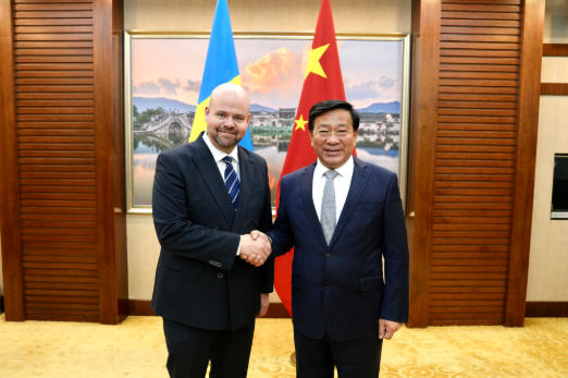 韩俊会见瑞典农村事务部部长皮特·库勒格伦2 韩俊会见瑞典农村事务部部长皮特·库勒格伦2